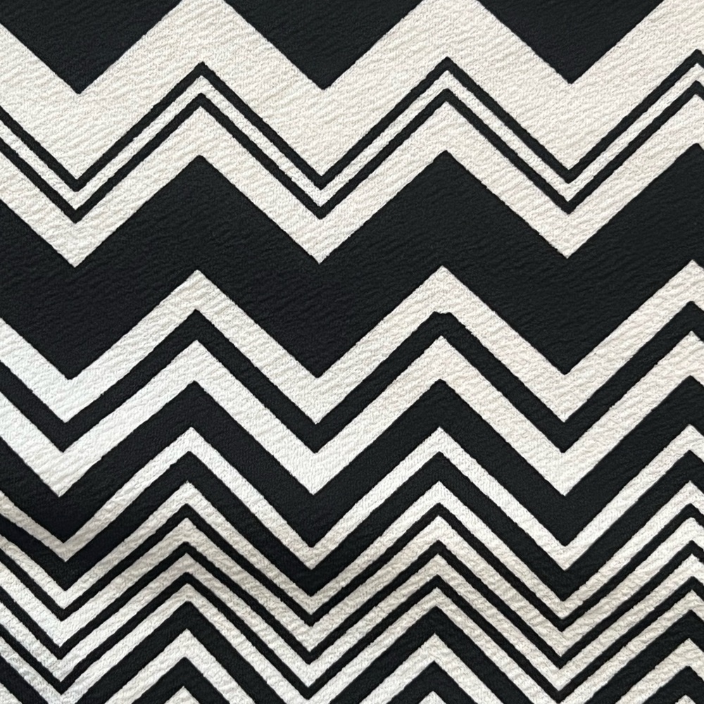 Rue21 Black White Chevron Print Zig Zag Short Sleeve Top Extra Large XL - Picture 6 of 6